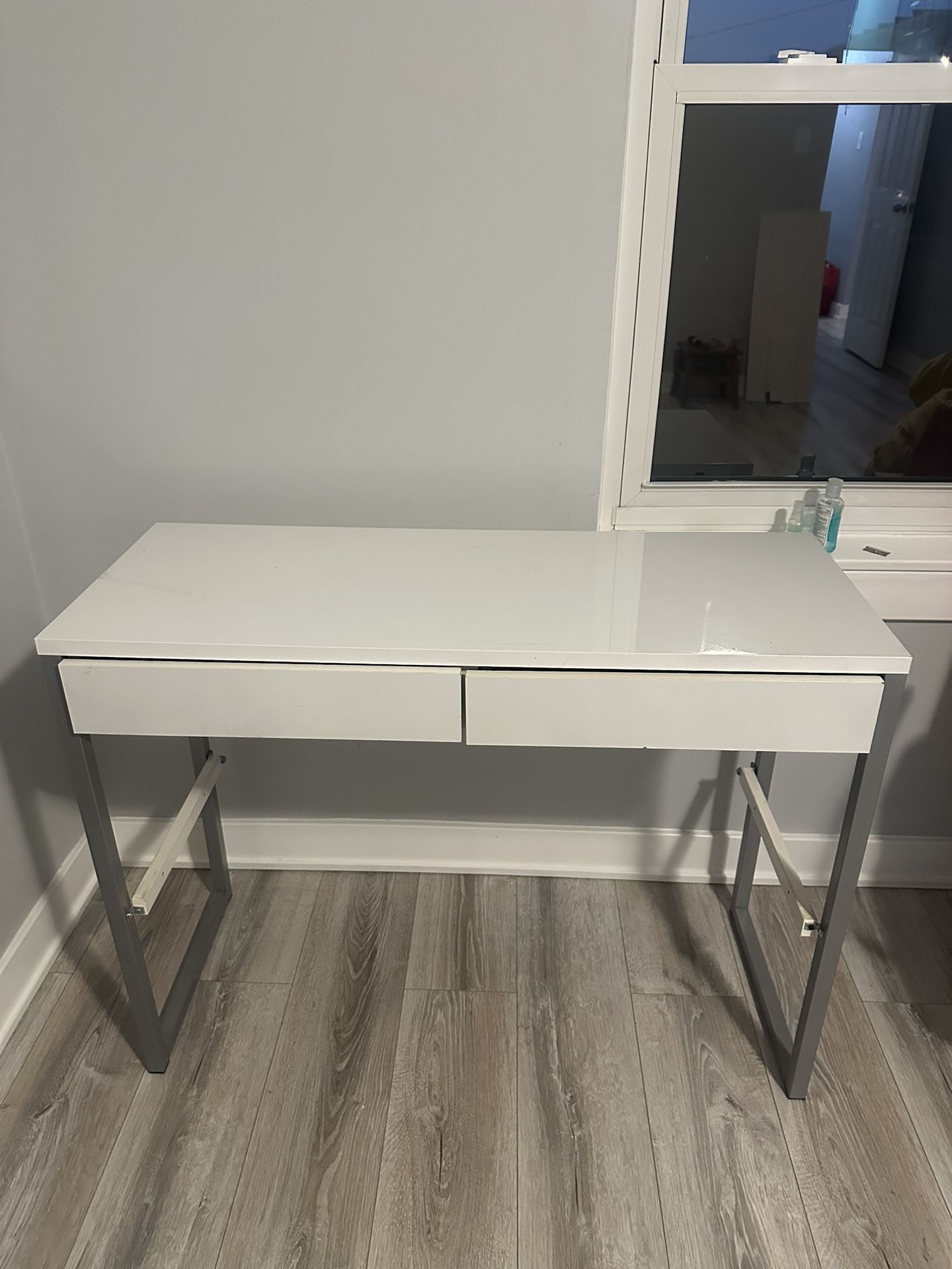 IKEA DESK