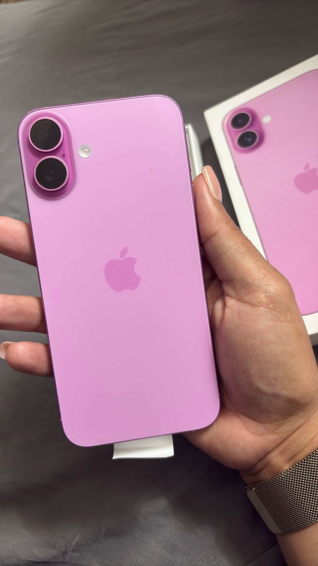 iPhone 16 Plus Pink