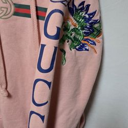 Rare Gucci men's dragon emboridered. Hoodie./ size medium.