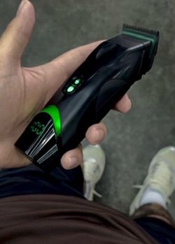 Babyliss tomb 45 clipper and charging pad