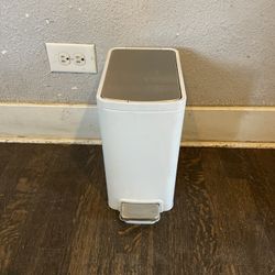 Stainless Steel 1.3 Gallon Bathroom Step On Waste Basket