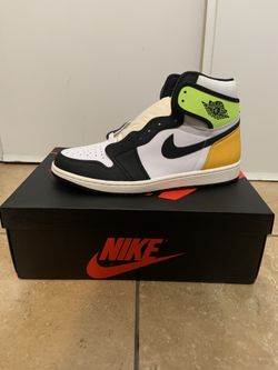 Jordan 1 Volt Ds Available 10.5