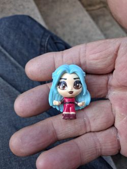 Mini Figure is a Hatchimals Mini Pixie doll produced by Spin Master.
