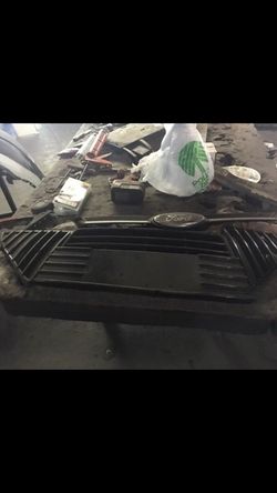 2014 Ford Focus upper and lower grilles and side covers