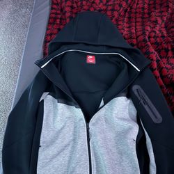 Brand New Nike Tech Size M (willing To Take Trades)