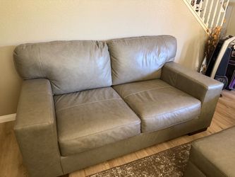 Couch set