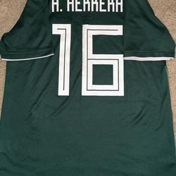 Hector Herrera signed México Jersey 