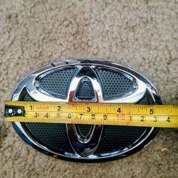 Toyota Radiator Grill Emblem New 
