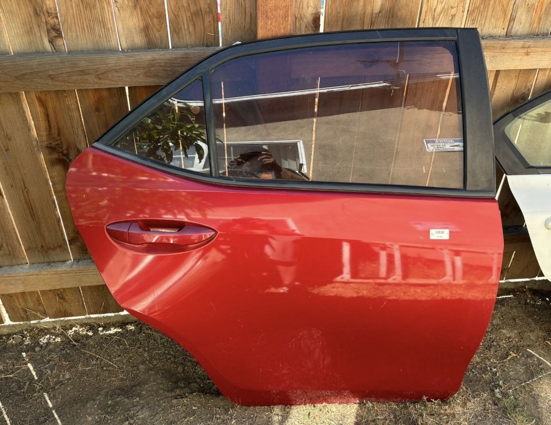 14’ -19’ Toyota Corolla Passenger Right Side Rear Door