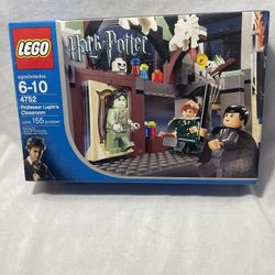 LEGO HARRY POTTER 4752 Professor Lupin’s Classroom 2004 New Sealed