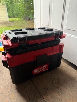 M18 FUEL PACKOUT vacuum
