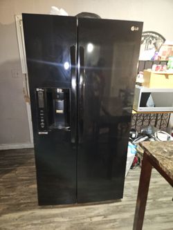 LG REFRIGERATOR 