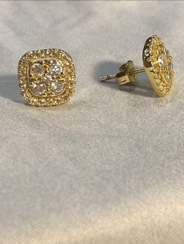 Nice Pierced Earrings. New. Base Metal Is 925 Silver. Matching Pendant And Ring In my Page. Price Is Firm