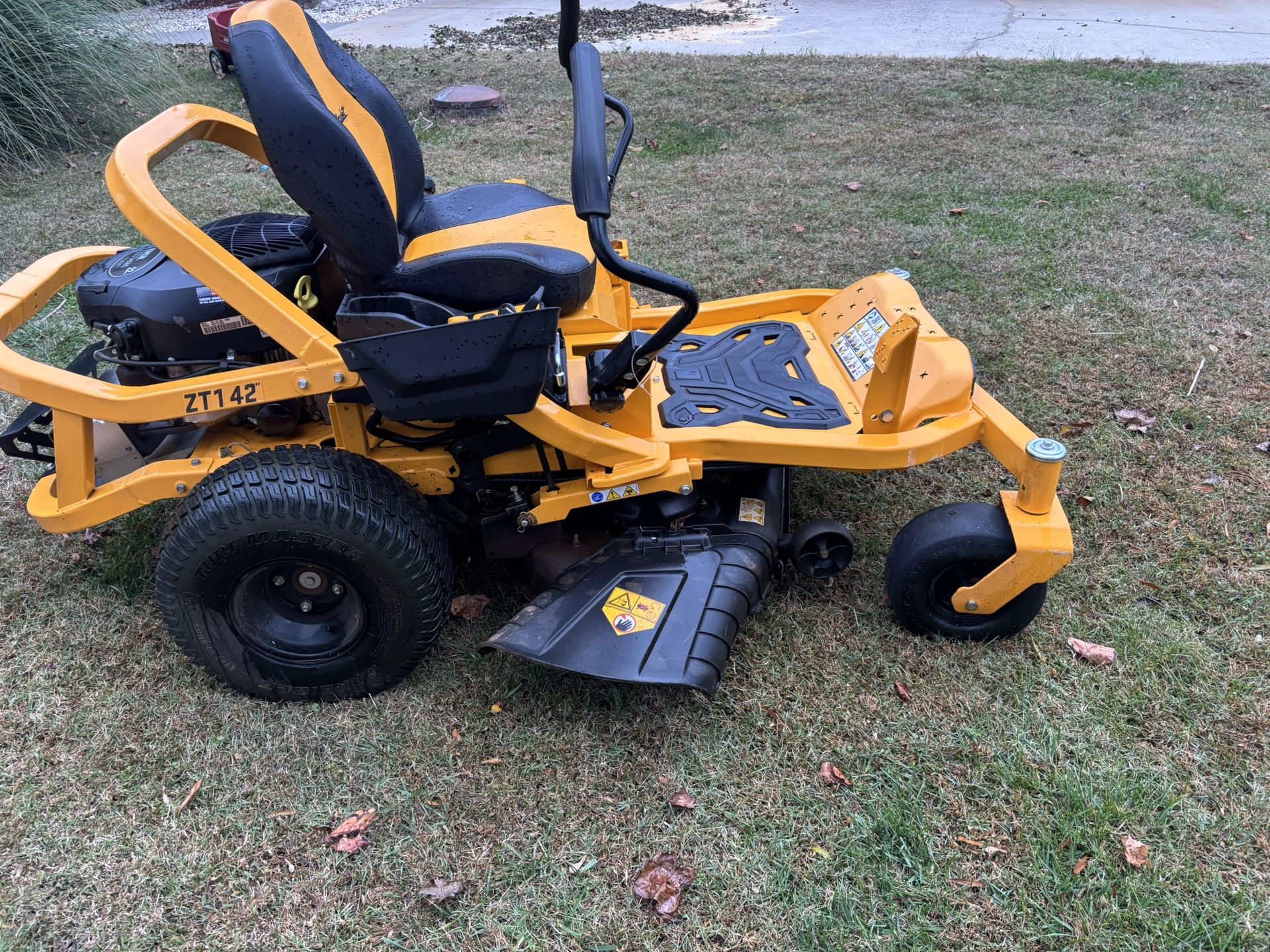 Cub Cadet Zero Turn 