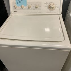 Washing Machine Washer Kenmore . Warranty  . Delivery Available . 2203 Fowler St. 33901