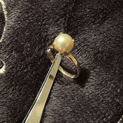 14 K Gold Pearl Ring Sz 2.5