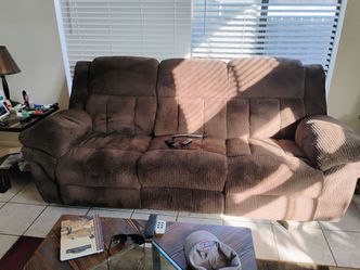 Power recliner sofa