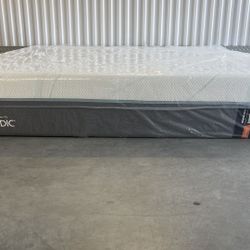 Tempurpedic Supreme King Size Mattress (Firm)