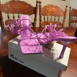Women’s pink heels