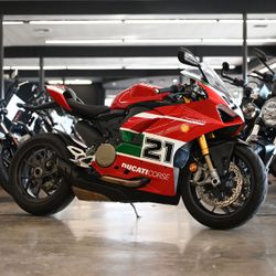 2023 DUCATI PANIGALE V2 BAYLISS
