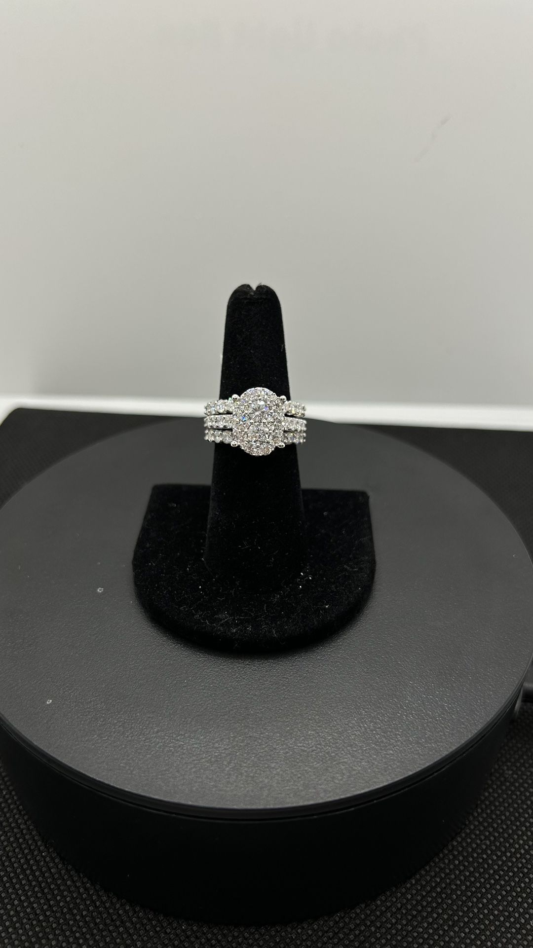 10KW 4CTW Oval Cluster Bridal Set