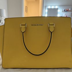 Michael Kors Saffiano Leather Purse 