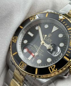 (150$)Rolex Submariner Date Two-Tone Black Dial 41mm Watch