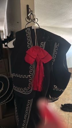 Mariachi set
