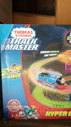 THOMAS AND FRIENDS HYPER GLOW STATION