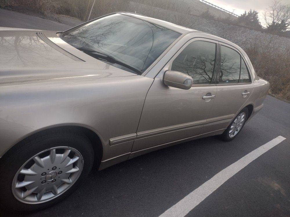2001 Mercedes-Benz E-Class