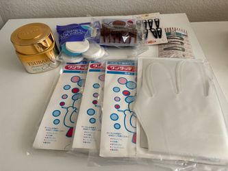 New Tsubaki Premium EX Repair Mask + Free New Beauty Items & 4 packs of Disposable Gloves for Cooking/Cleaning/Hair Coloring