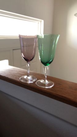 D’Arques Wine Glasses with Twisted Ornate Clear Stems