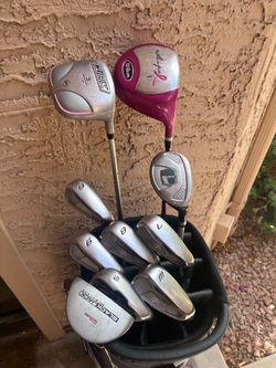 Ladies golf clubs set with a TaylorMade Golf Bag