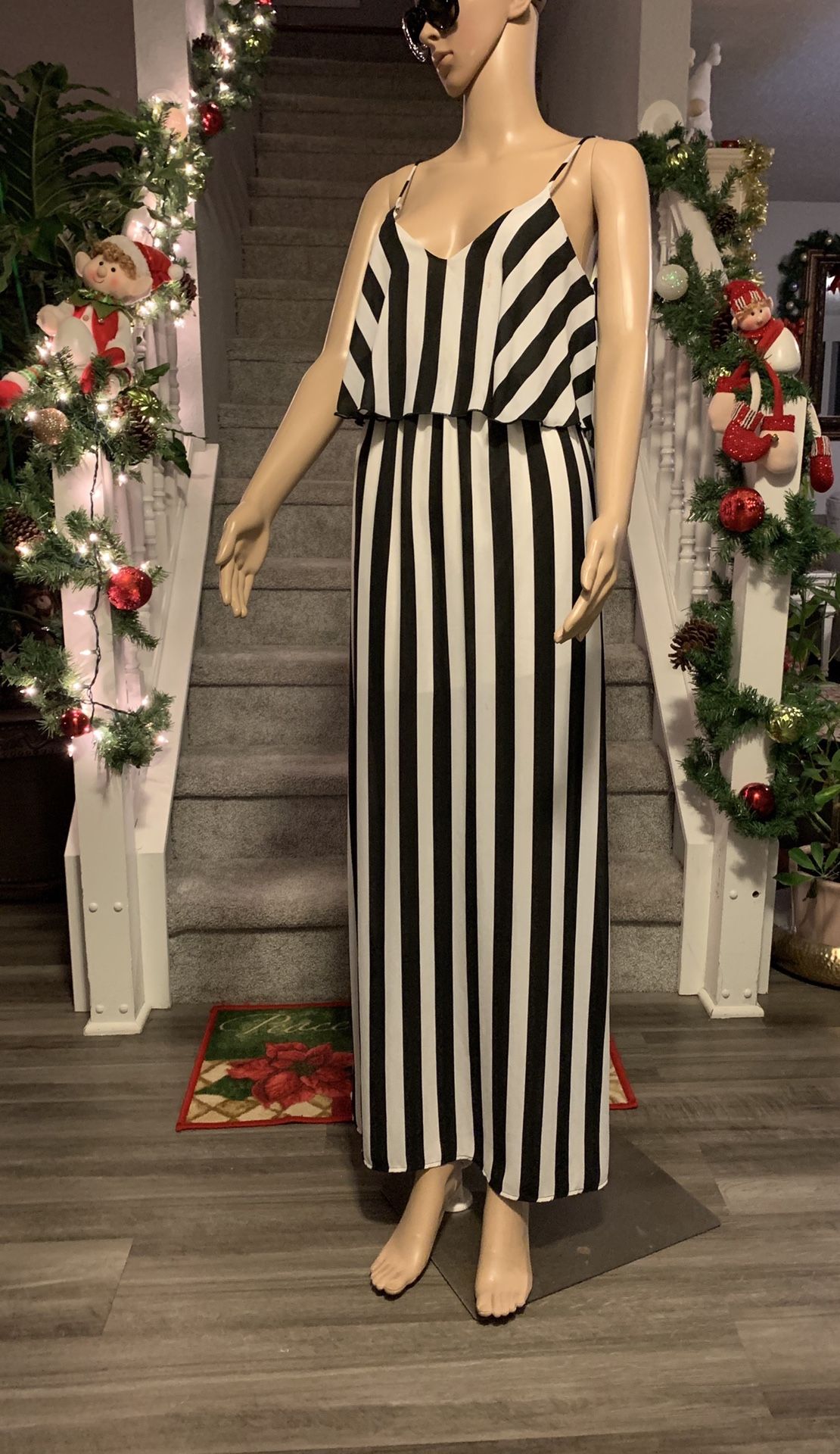 Long Dress Size Small Black/white Striped