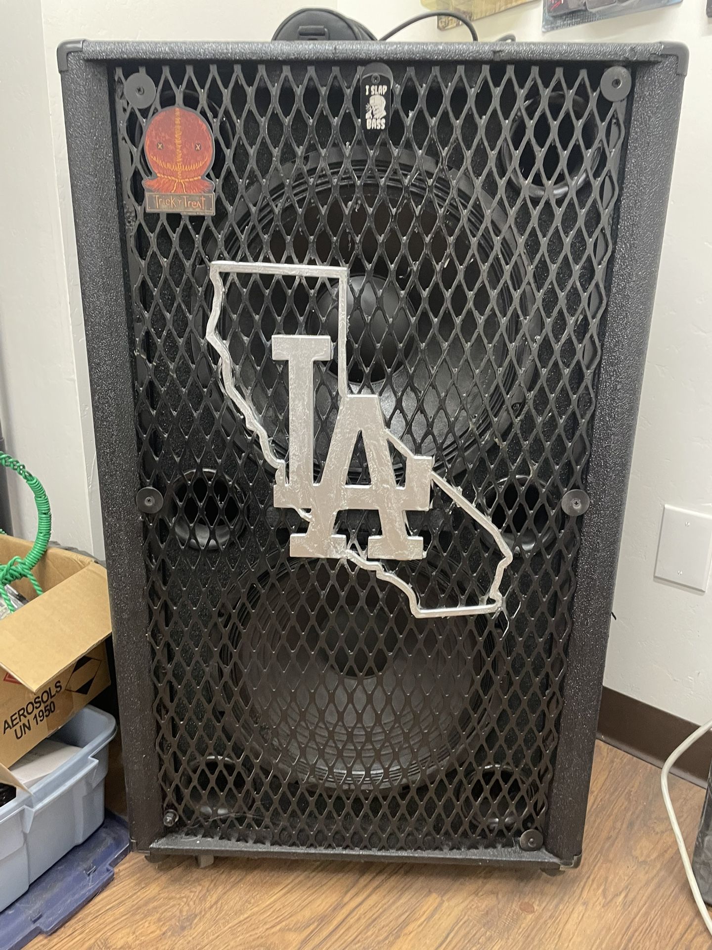 2x15 Bass Speaker Cabinet