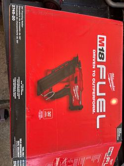 Milwaukee M18 FUEL 3-1/2 in. 18-Volt 30-Degree Lithium-Ion Brushless Cordless  Nailer (Tool-Only)