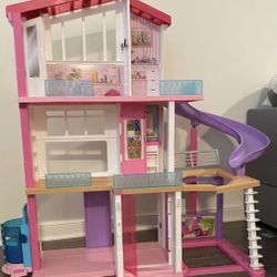Barbie Dream house 