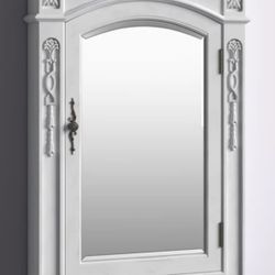 Antique White Medecin Cabinets 