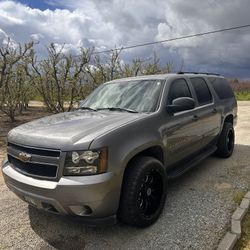 2007 Chevy Suburban 4x4