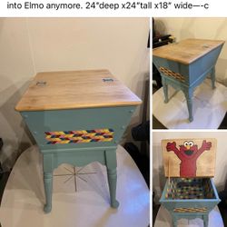 Kids Elmo Desk /table/furniture 