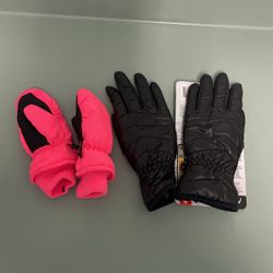 NEW SNOW GLOVES 12$ EACH OR SNOW MITTENS located downtown LA/Little Tokyo area. Please have exact cash or Zell.