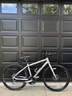 Scott Sub 45 Hybrid Bike