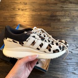 Size 10 Women’s Adidas