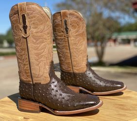 Mens boots / SHIPPING AVAILABLE