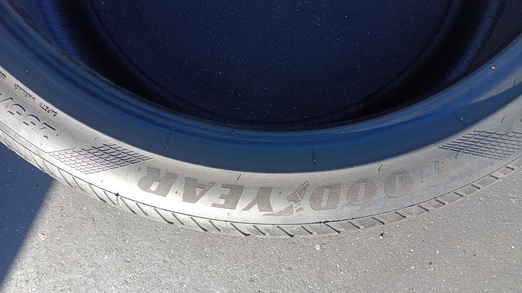4 Llantas 255 40 R20 Goodyear Eagle F1