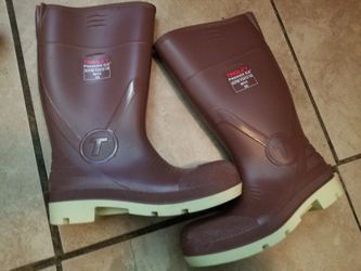 Tingley water boots Men's 6 Women's 8