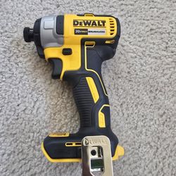 Dewalt Cordless Impact Driver 1/4 20-volt (DCF787)