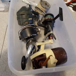 Tub Vintage  Reels AS IS