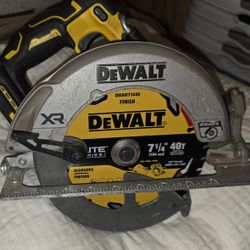 Dewalt DCS590 Saw