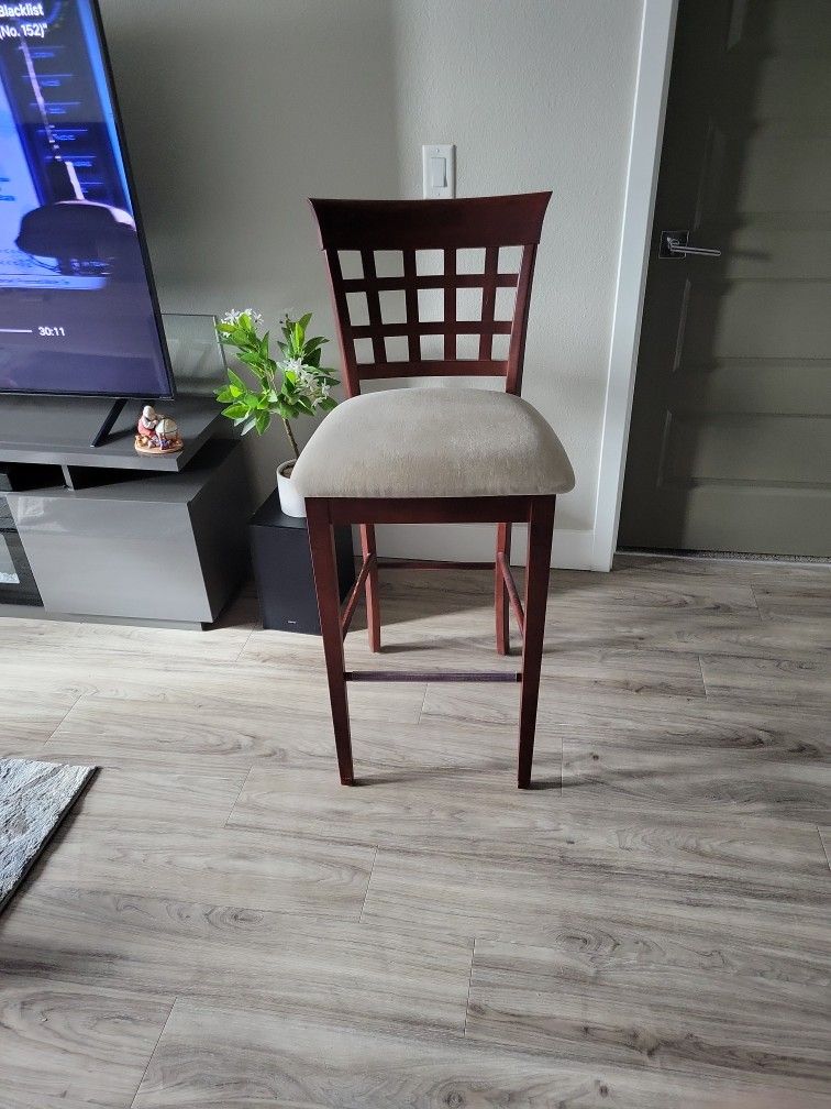4 Bar Stools
